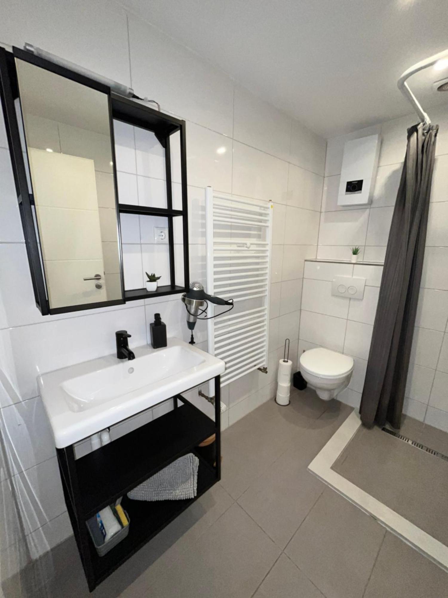 Apartment Central 10B 40Qm Wi-Fi Free Parking Calm Back House Dortmund Exterior photo